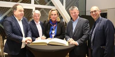 Officiële opening van gerenoveerd gemeentehuis